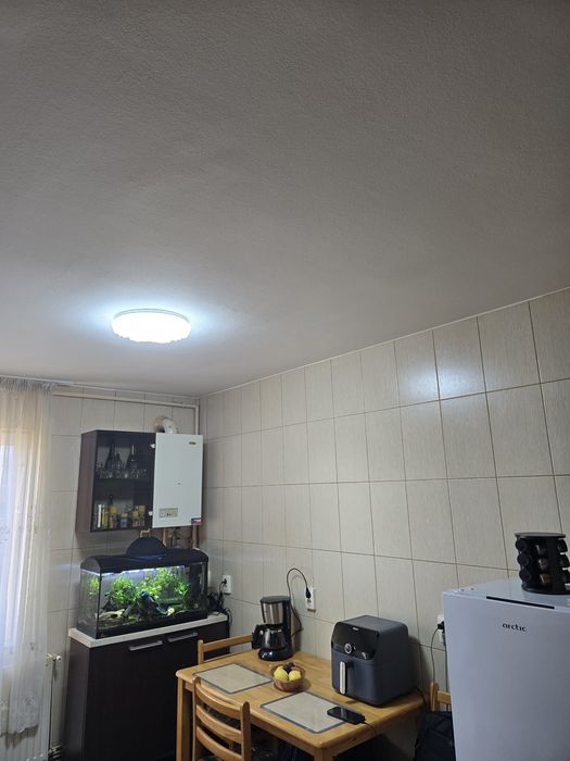 Apartament 2 camere în Dambu