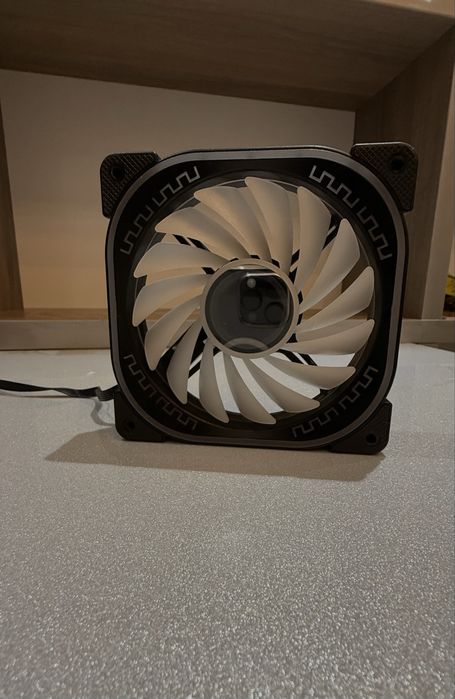 Продаю 3 вентелятора для компьютера 6 pin