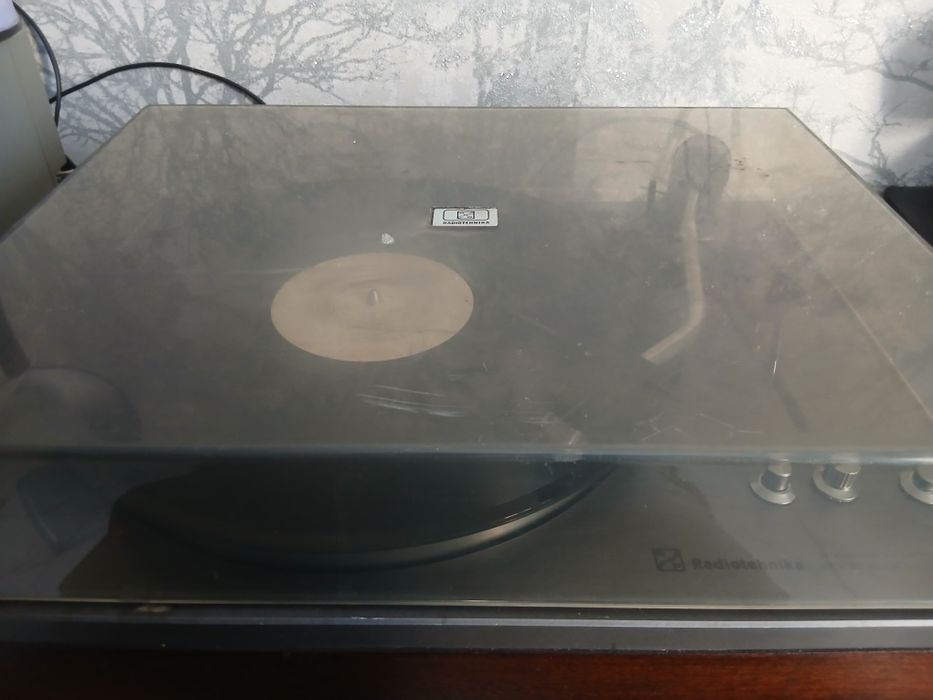 Проигрыватель винила радиотехника 101