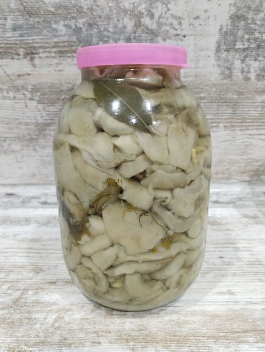 Продам грузди солёные