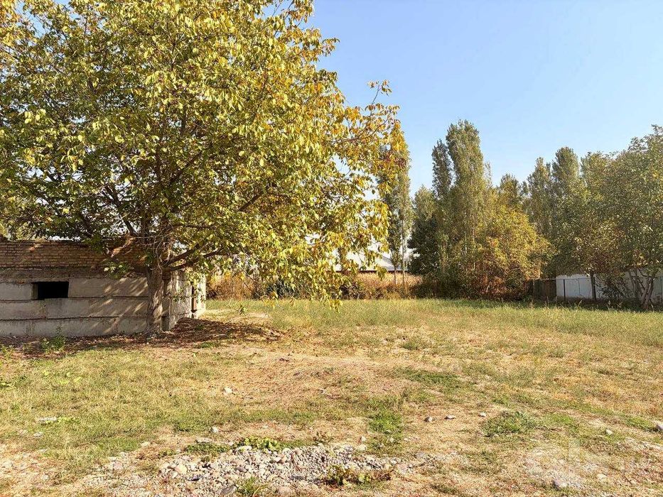 Продаётся участок 14 соток с строением, Уртачирчик, пос. Янгихаёт
