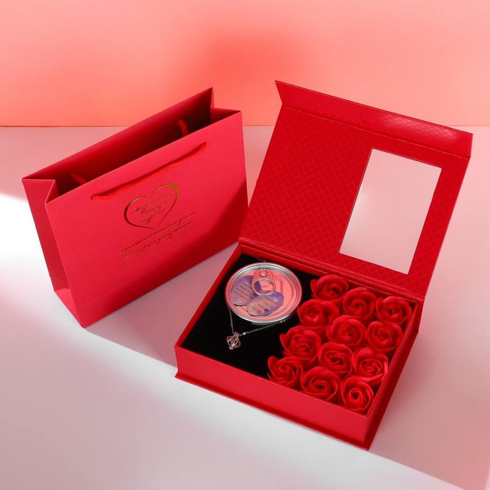 Подарок девушке близким подарочный набор