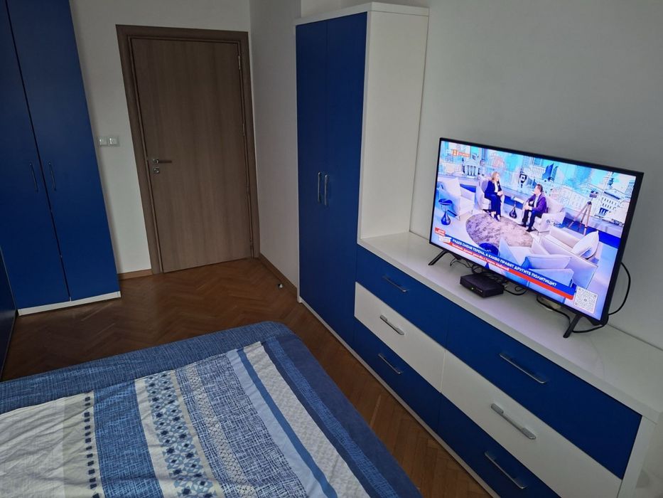 Спалня комплект с гардероби