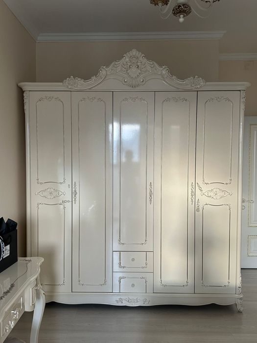 Спальный гарнитур