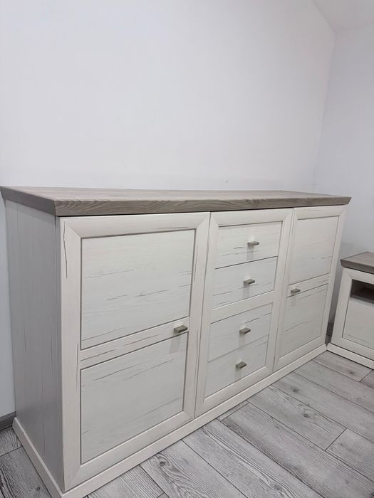 Обява за продажба на мебели