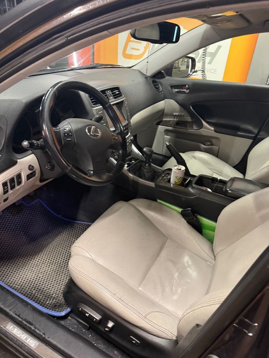 LEXUS IS220d de vânzare sau schimb