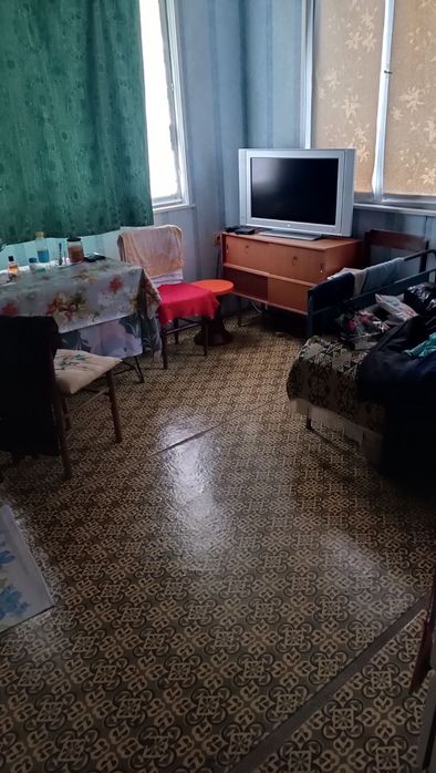 Продавам къща близнак