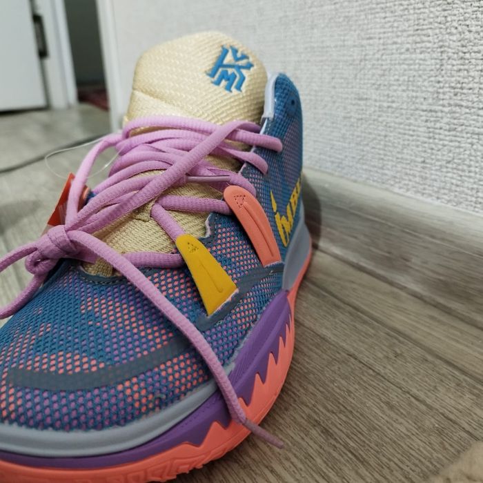 Срочно продам кросовки в Алматы