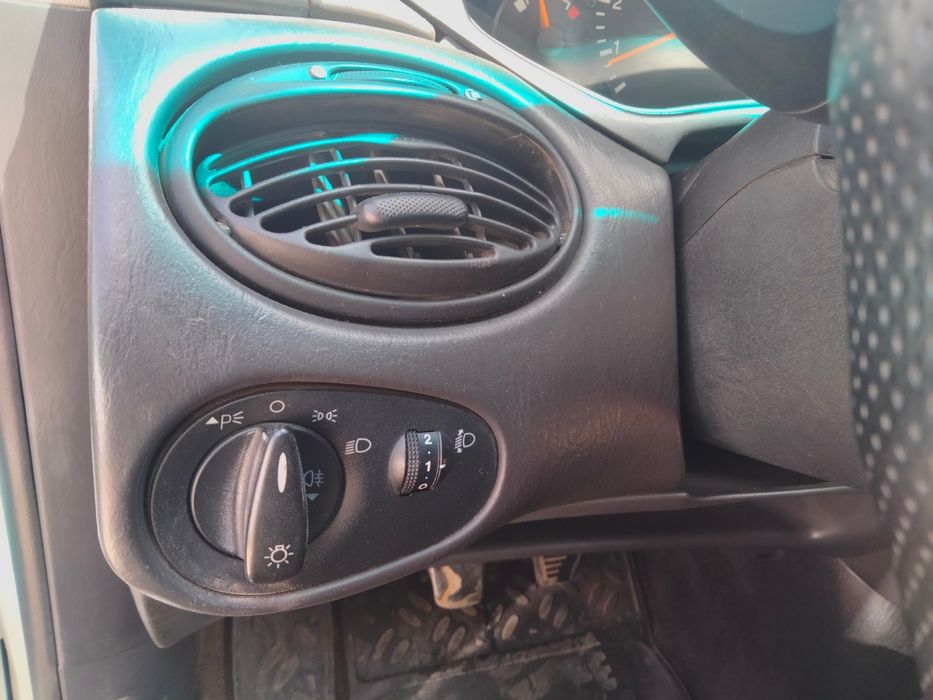 Форд фокус 1. 2004 г.