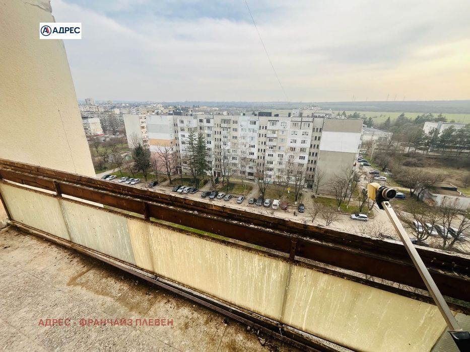 Продава се Тристаен апартамент в Плевен, Сторгозия - 100 кв.м за 561 €/кв.м - Снимка #8