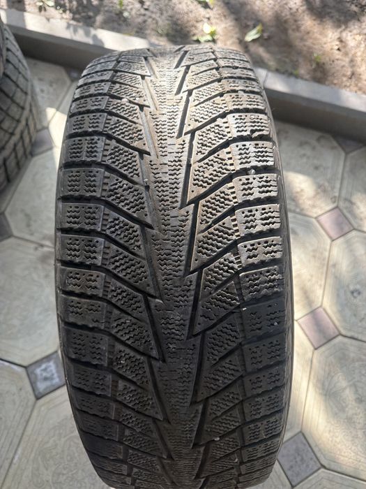 Шины Hankook 215/55/17