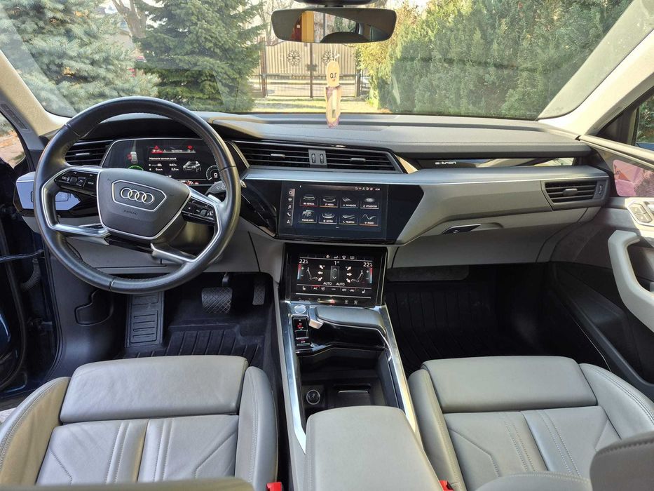 Audi E-Tron 55 95Kwh , Full option, Impecabil, Piele, Trapa, 360