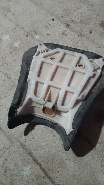 Sa / Scaun Yamaha R1 RN09