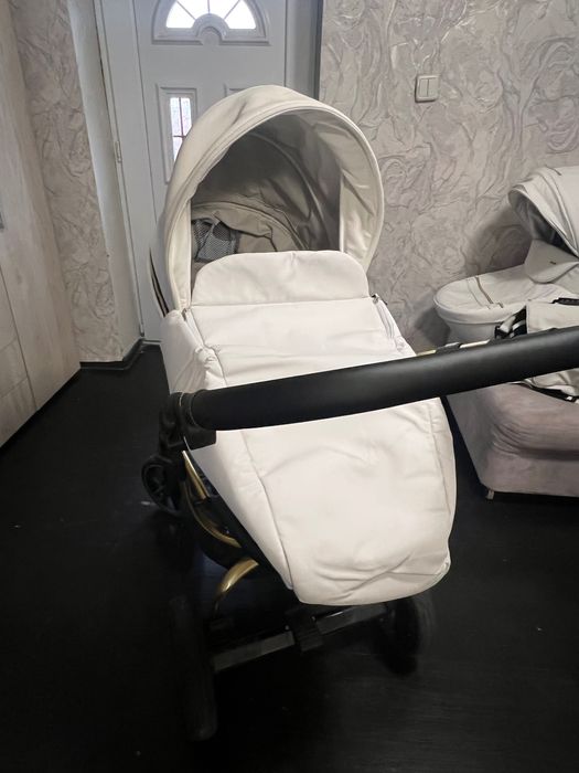 Бебешка количка Tutek