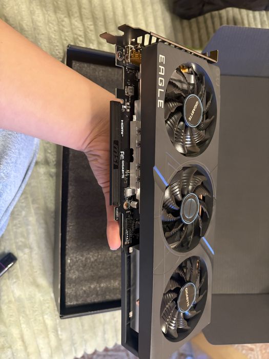 Gigabyte GeForce RTX 4060 Eagle OC 8GB – почти нова!