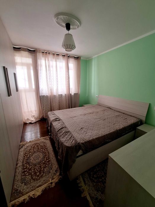 Se vinde apartament cu 3 camere mobilat si utilat!