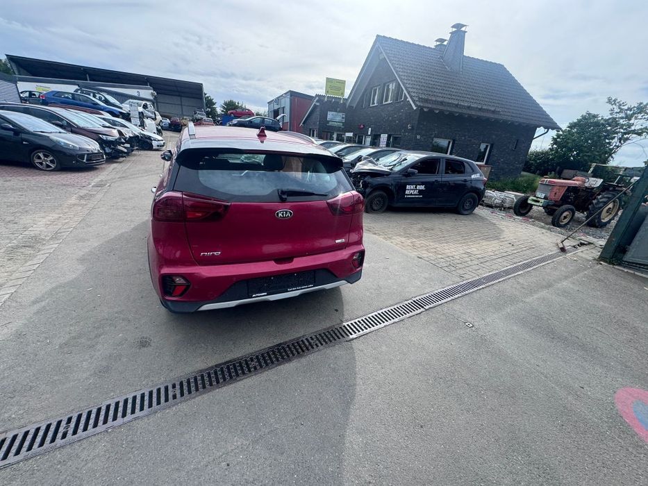 Kia Niro Hybrid 2019г 1.6 автомат,лята джанти на части ,КИА НИРО