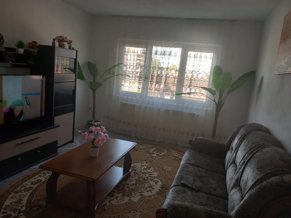 Inchiriere apartament 2 camere in CFR