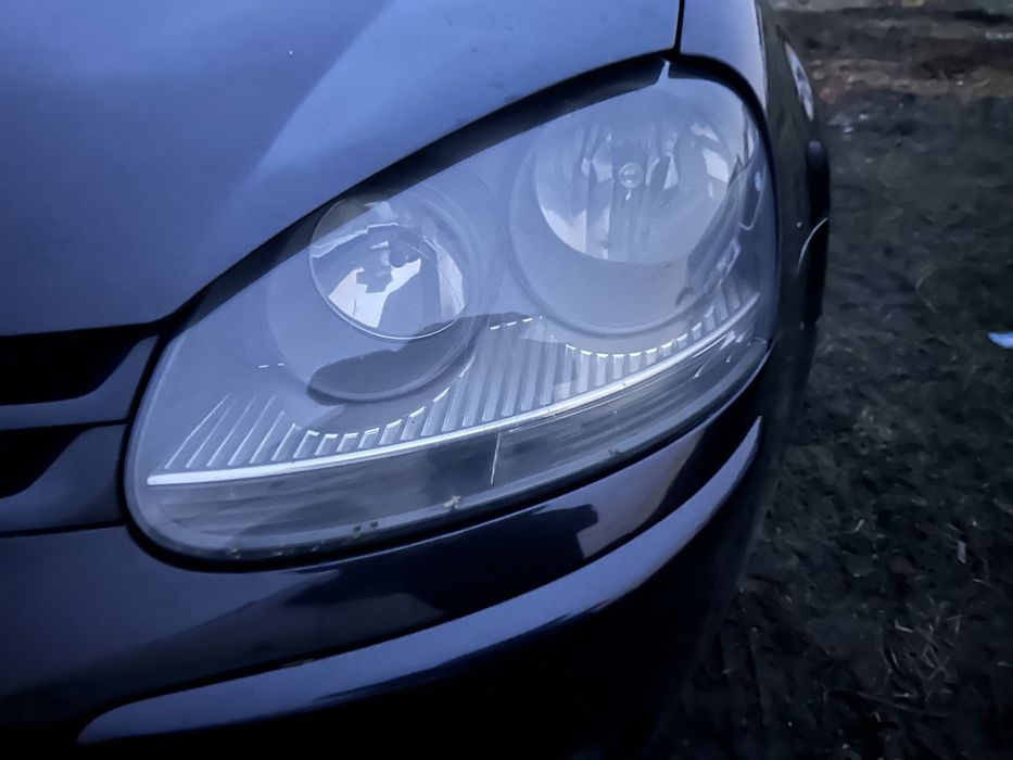 Faruri golf 5 jetta europa fundal crom sau negru