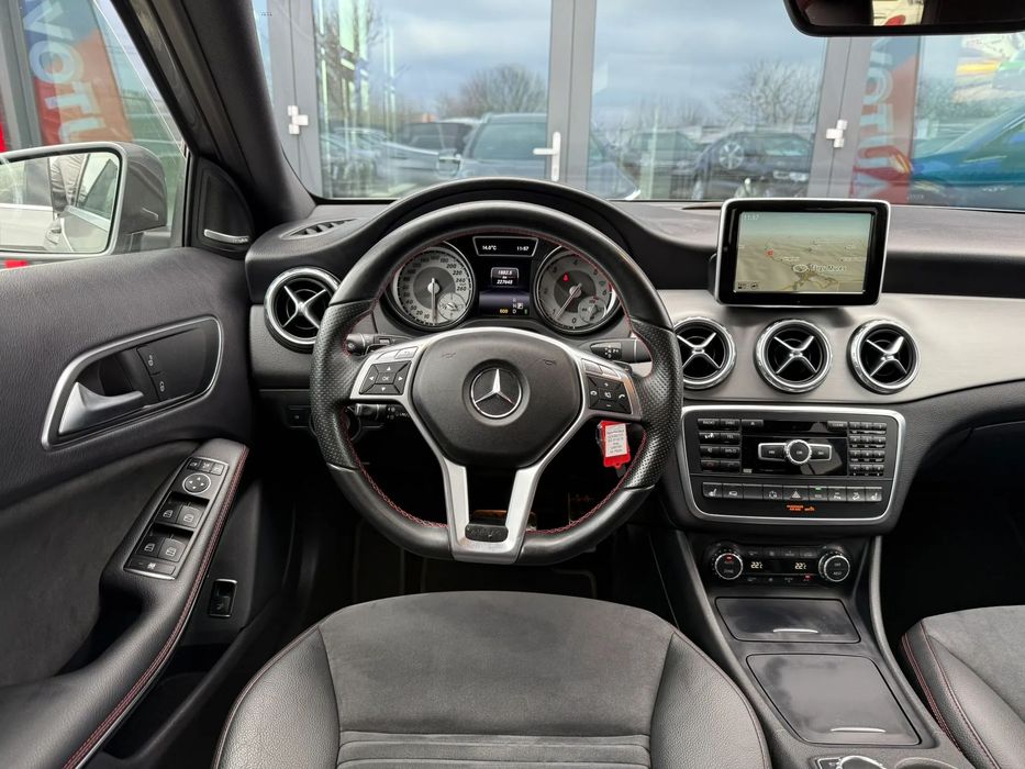 Mercedes-Benz GLA Garantie 12Luni~AMG Line~Automat~4Matic~Alcantara~Xenon~Navi~Camera