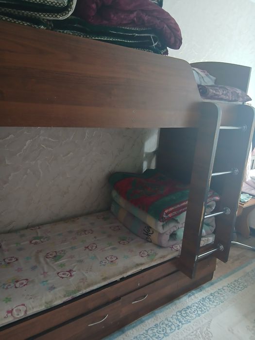 Двухъярусная кровать