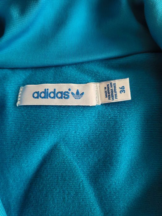 Adidas екип, страхотно синьо.
