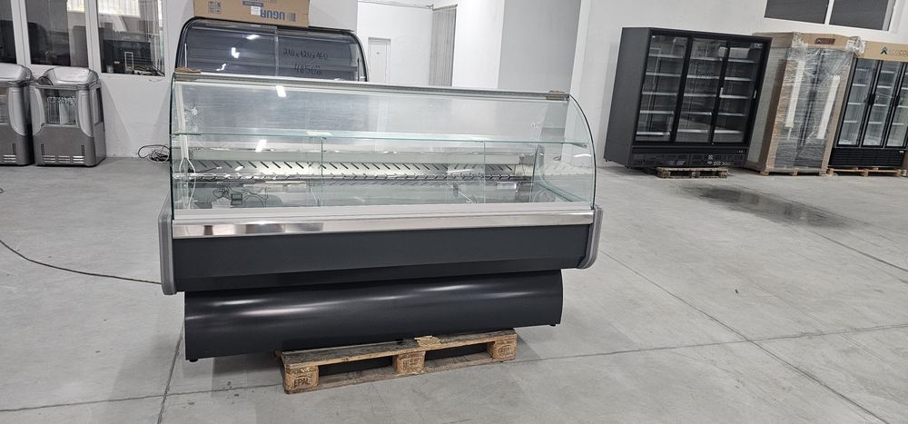 Нова Хладилна Витрина 200х90