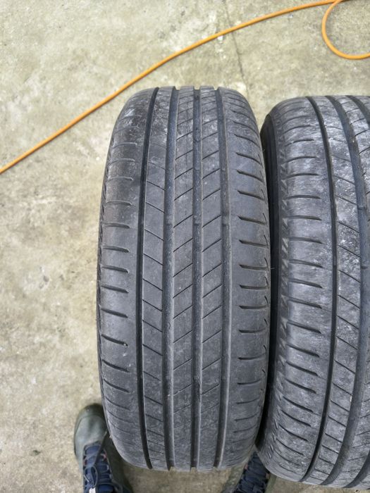 Vând 4 anvelope de vara  Bridgestone TuranzaT005, 185x65x15