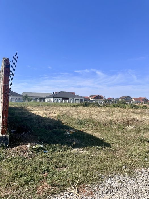Teren de vanzare de 500 mp , pret / parcelă .Usor neg