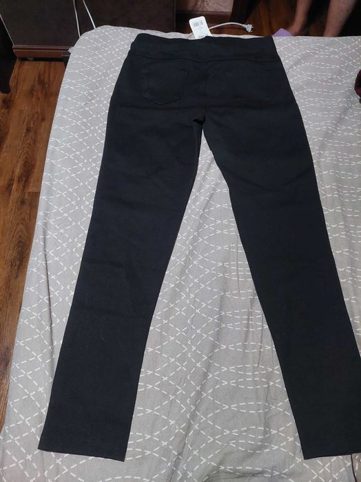 Женские  брюки  совершенно новые