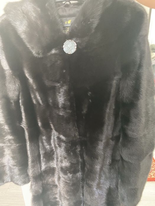 Продам норковую шубу