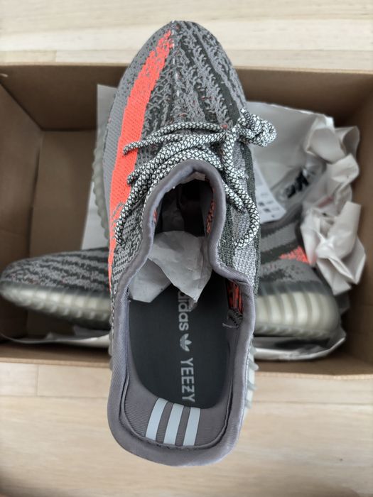 Yeezy 350 v2 beluga