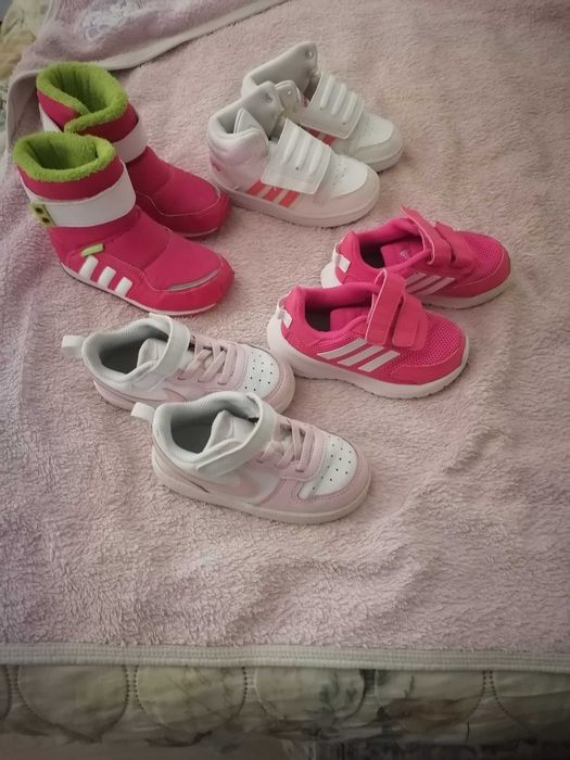 Маратонки адидас и найк