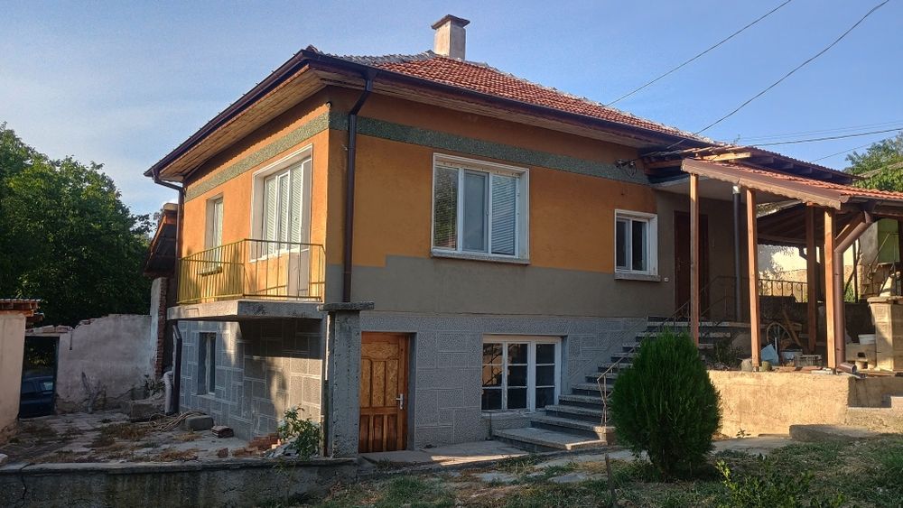 Къща в село Змейово