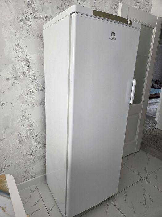 Морозильник Indesit