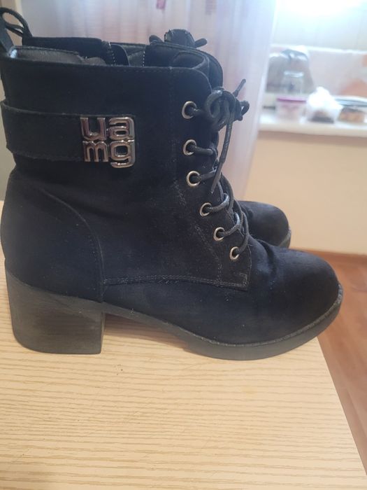 Ботинки 39 размер