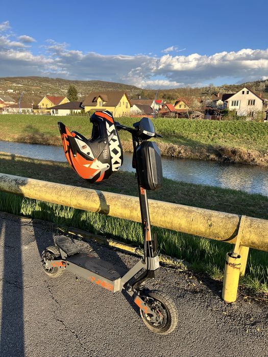 Kukirin G2 2025 + cască Axxis full-face | stare foarte bună