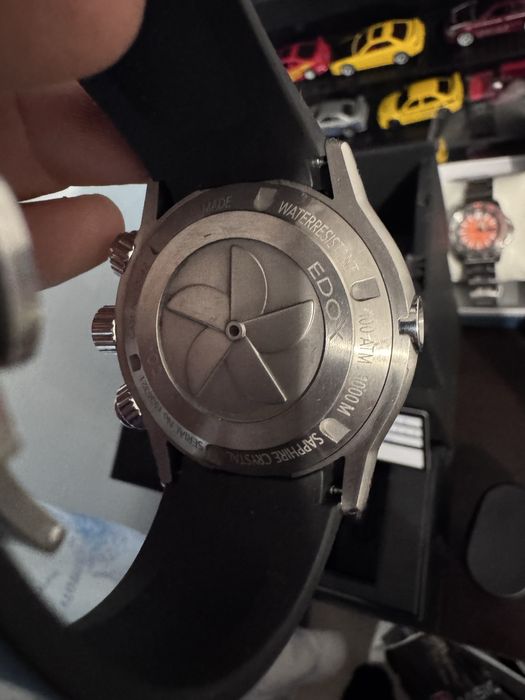Часовник Edox CO-1