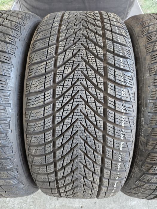 225/40/18 Goodyear 4бр