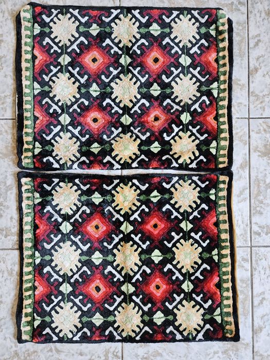 Калъфки и каре шити на ръка върху панама! Автентични! Чисто нови!