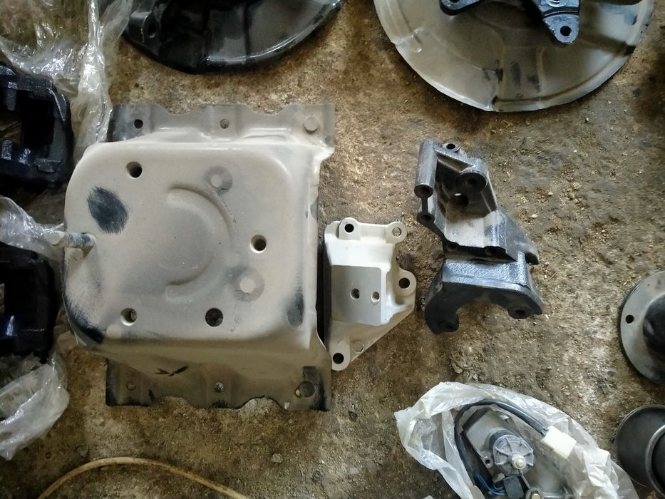 Запчасти на Митсубиси Паджеро 4