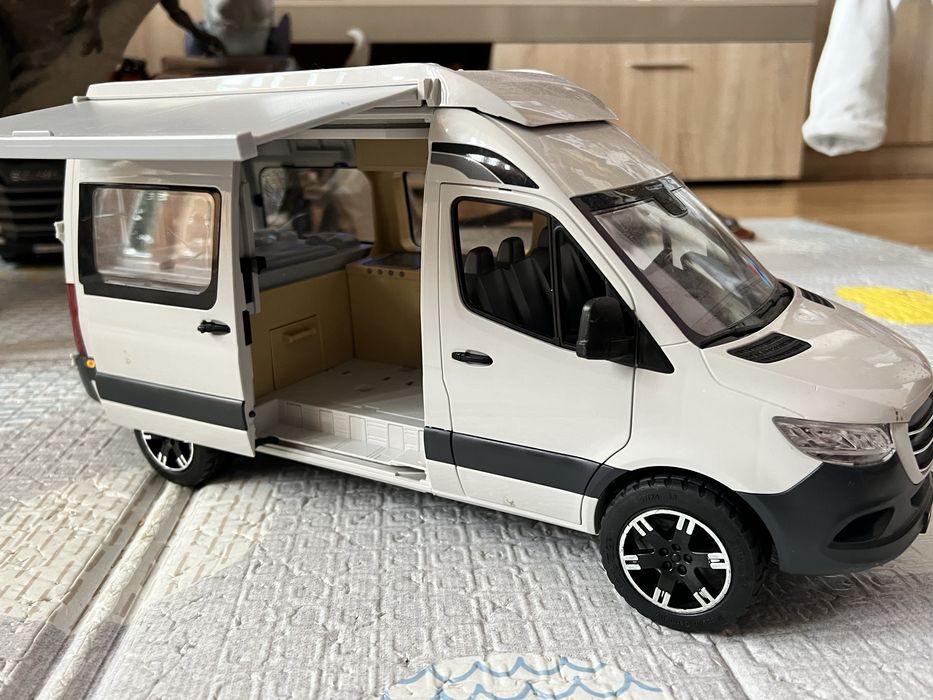 Кемпер Bruder с аксесоари