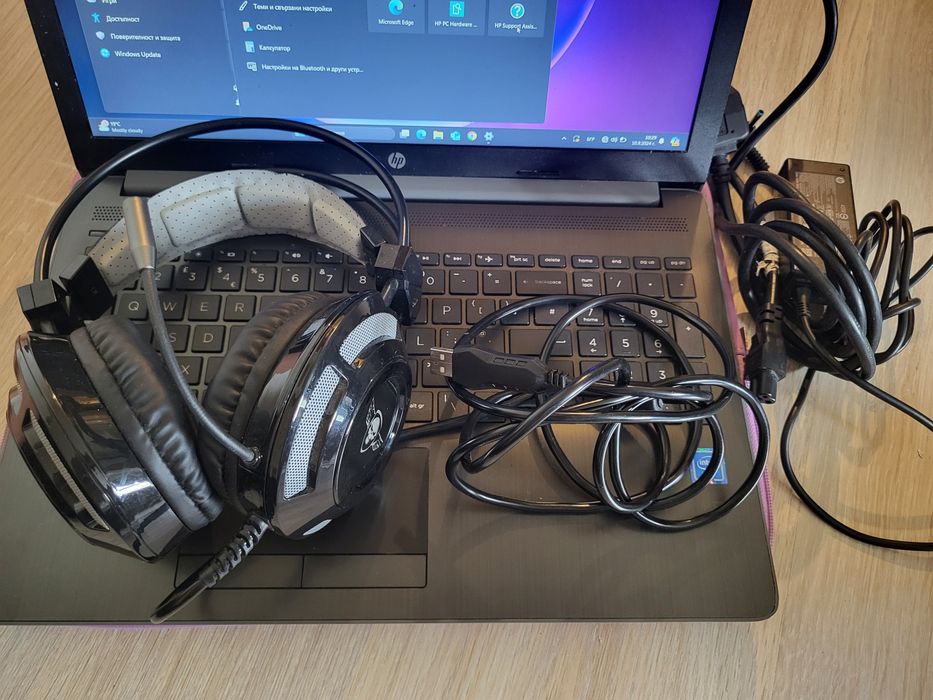 Hp Лаптоп  +Геймърски слушалки