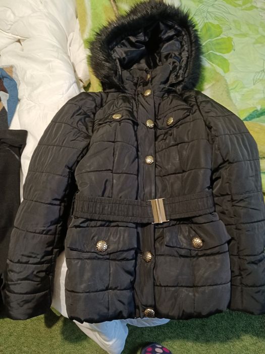 Продавам якета...