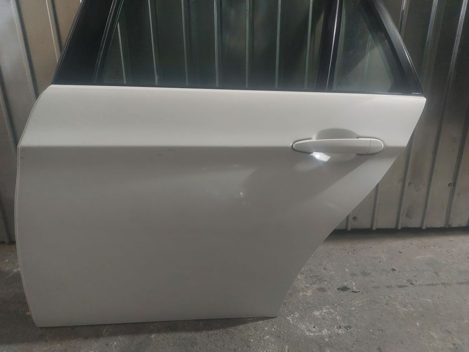 Usa stanga spate BMW E91 culoare A300 Alpinweiss