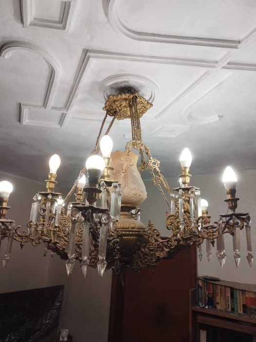 Старинен полилей