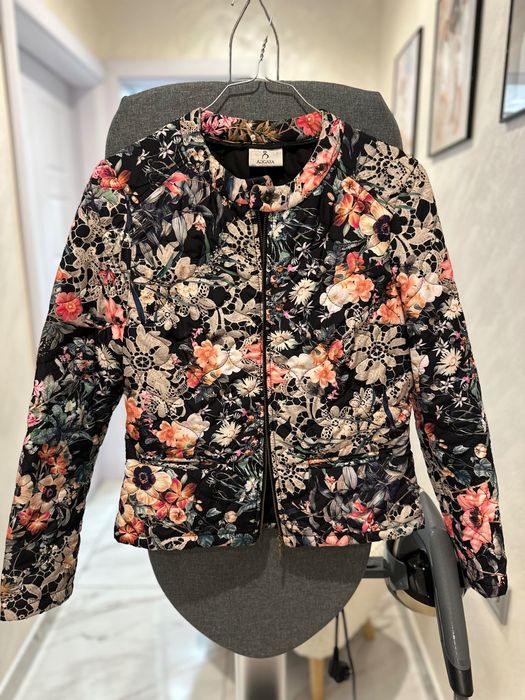 Пролетно яке с цветя