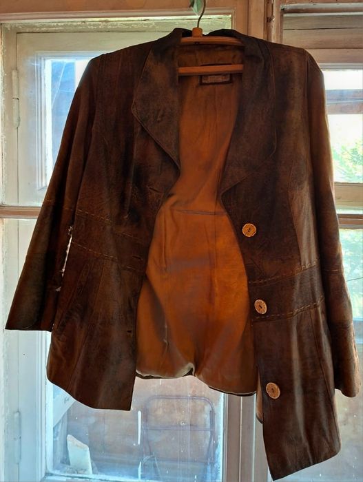 Женская кожаная куртка