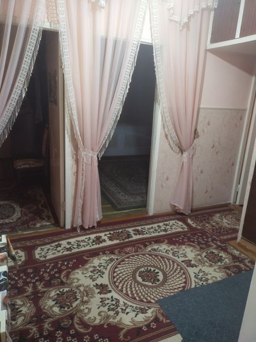 Uy sotiladi Batanika 4/36