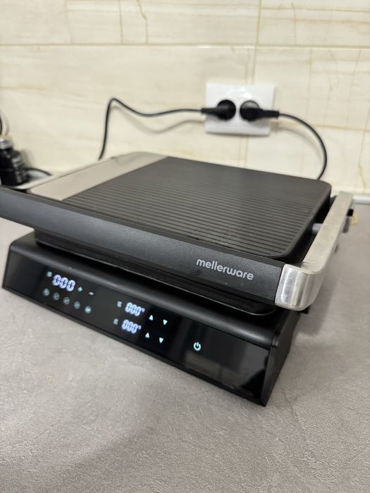 Gratar eletric cu afisaj digital